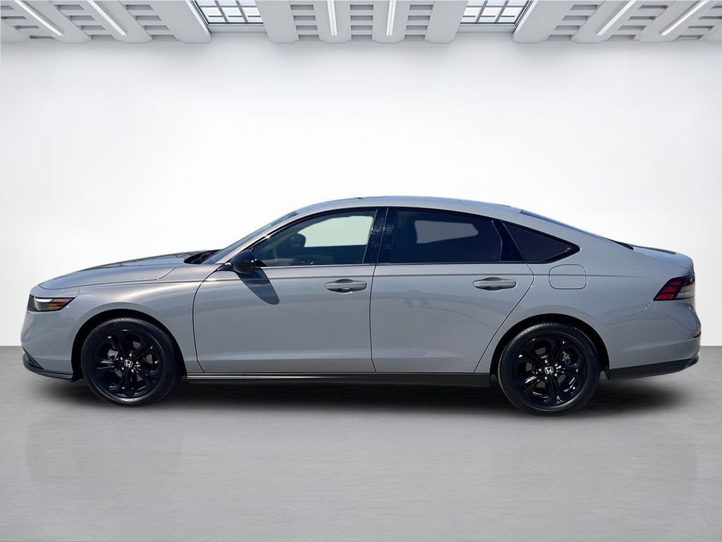 Used 2025 Honda Accord SE image 6