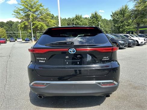 Used 2021 Toyota Venza XLE image 4