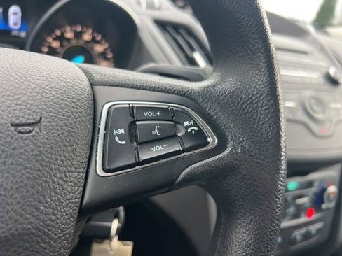 Used 2018 Ford Escape SE image 11