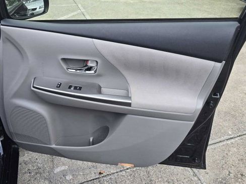 Used 2015 Toyota Prius V Three image 17