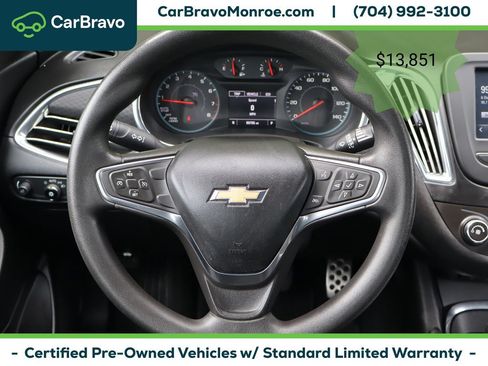 Certified 2017 Chevrolet Malibu LT FWD image 20