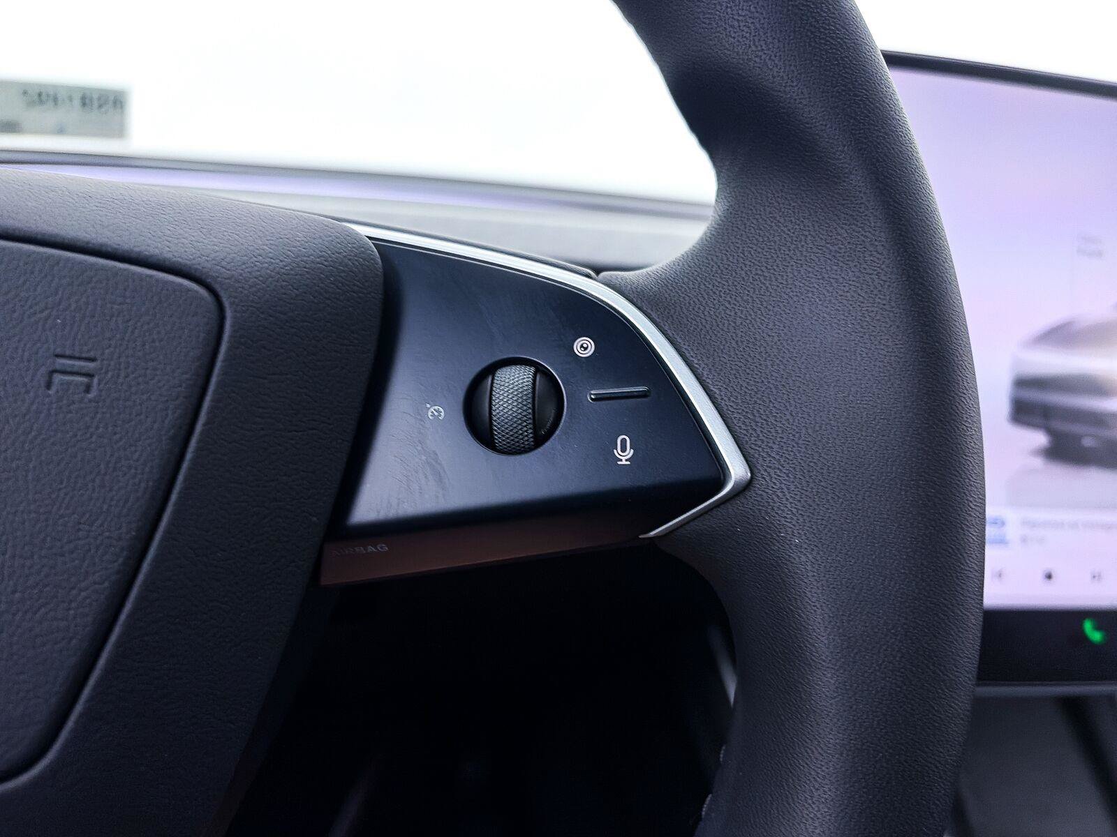 Used 2026 Tesla Model Y AWD image 30
