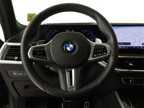 Used 2025 BMW X5 M60i image 21