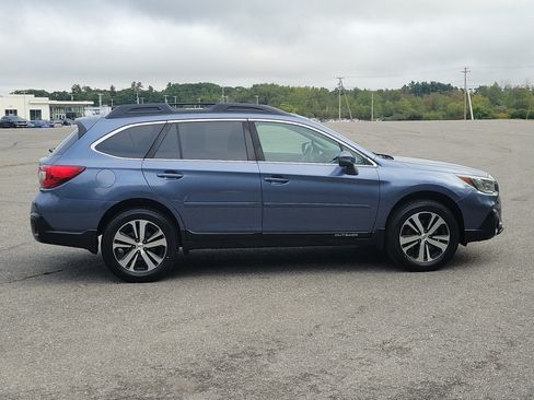 Used 2018 Subaru Outback 2.5i Limited AWD/4WD image 4