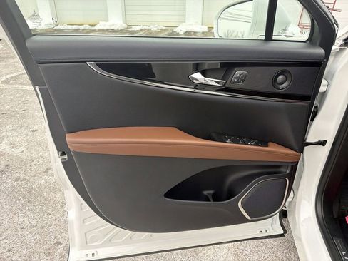 Certified 2021 Lincoln Nautilus Reserve image 10