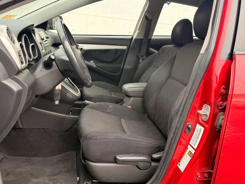 Used 2009 Pontiac Vibe AWD w/ Sun And Sound Package image 13