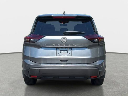 Certified 2025 Nissan Rogue SV FWD image 6