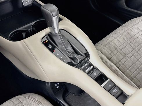 Certified 2024 Honda HR-V LX image 16