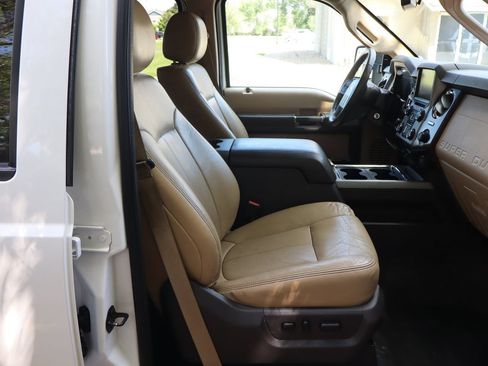Used 2014 Ford F250 Lariat AWD/4WD image 22
