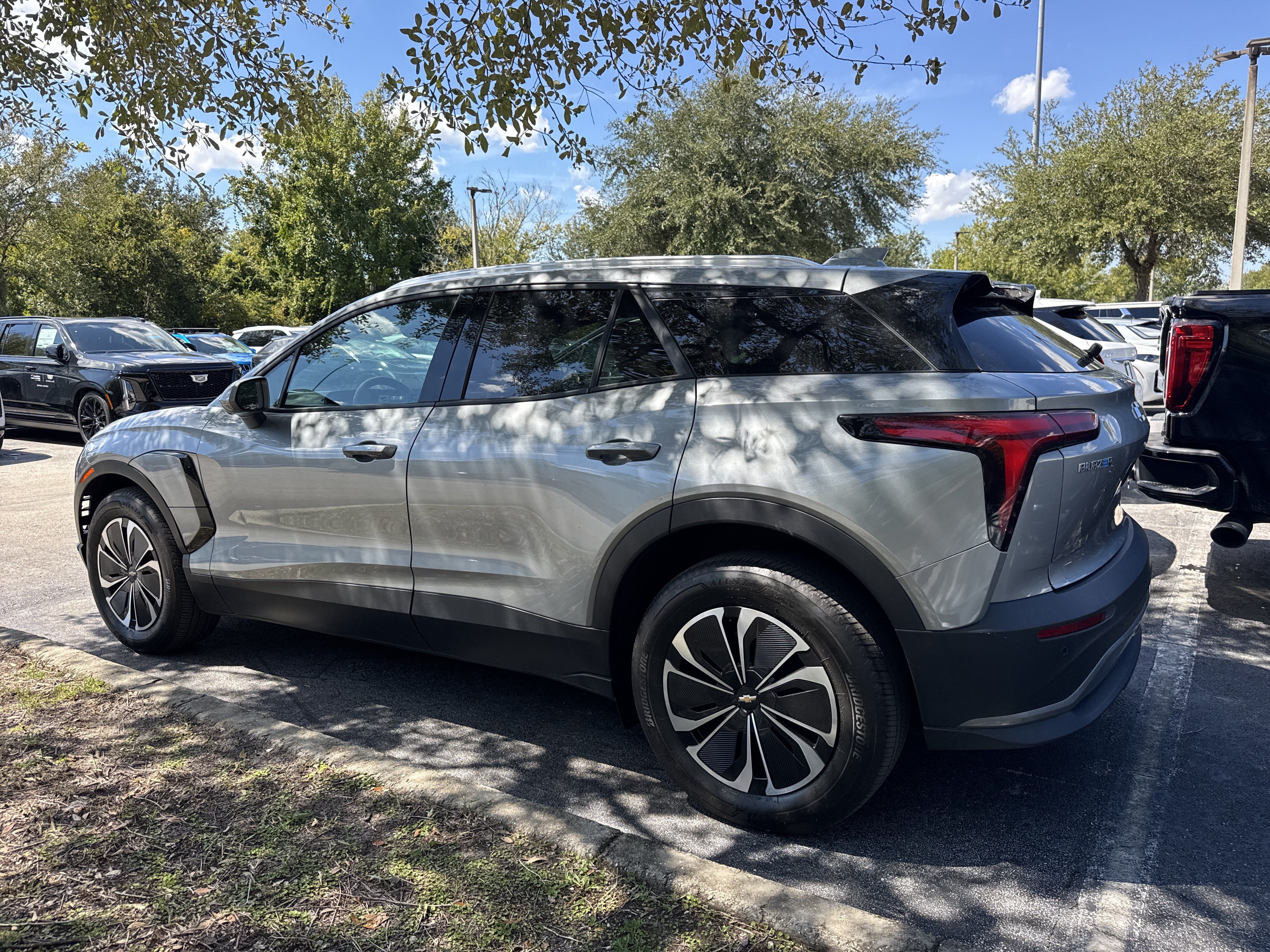 Used 2024 Chevrolet Blazer EV LT AWD/4WD image 2