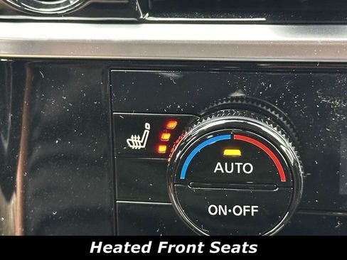 Used 2025 Nissan Pathfinder SL AWD/4WD image 9