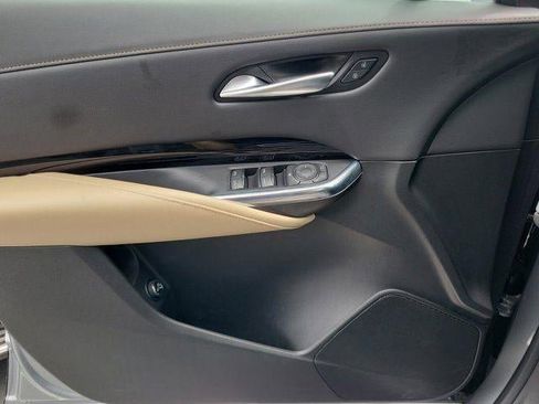 Certified 2024 Cadillac XT4 Luxury w/ Cold Weather Package FWD image 15