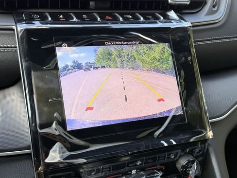 New 2025 Jeep Grand Cherokee L Altitude RWD image 24
