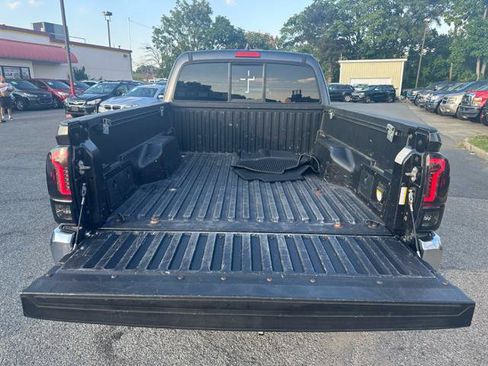 Used 2017 Toyota Tacoma TRD Off-Road w/ Tow Package AWD/4WD image 14