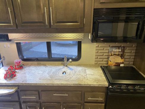 Used 2017 Ford E-450 and Econoline 450 Super Duty w/ Motorhome Prep Package image 62