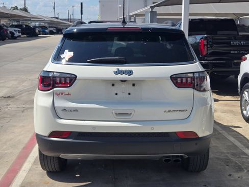 Used 2021 Jeep Compass Limited AWD/4WD image 7