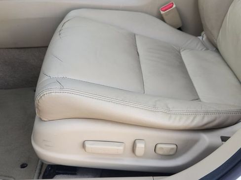 Used 2011 Honda Accord EX-L image 17