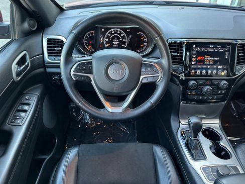 Used 2022 Jeep Grand Cherokee Laredo X AWD/4WD image 14