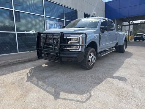 Used 2024 Ford F350 Lariat w/ FX4 Off-Road Package image 4