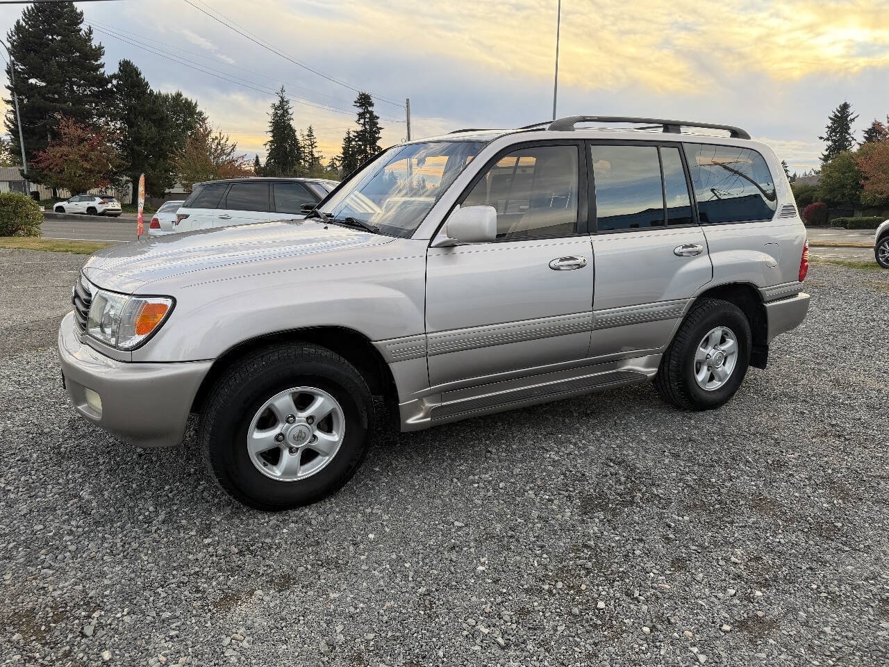 Used 2000 Toyota Land Cruiser AWD/4WD image 6