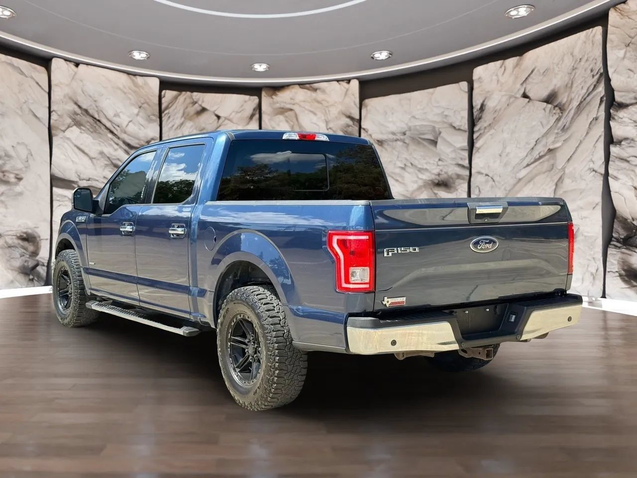 Used 2015 Ford F150 XLT w/ Equipment Group 302A Luxury RWD image 4