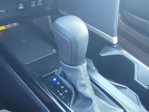 Used 2025 Toyota Camry LE image 29