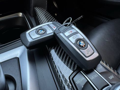 Used 2020 BMW M4 Convertible w/ Competition Package RWD image 33