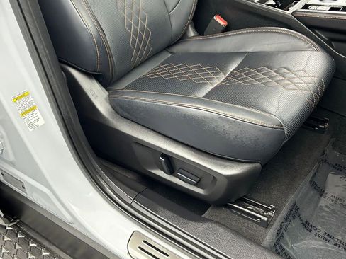Used 2024 Mitsubishi Outlander SEL AWD/4WD image 59