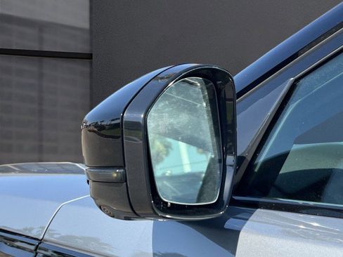 New 2026 Land Rover Range Rover Velar S image 15