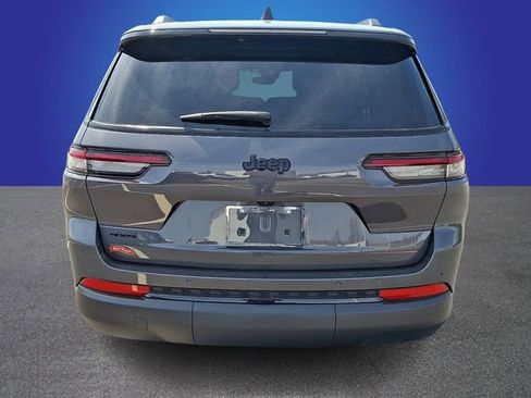 Used 2024 Jeep Grand Cherokee L Altitude image 5