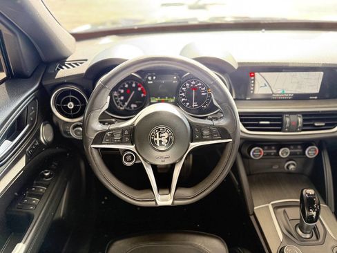 Used 2018 Alfa Romeo Stelvio Ti Sport image 52