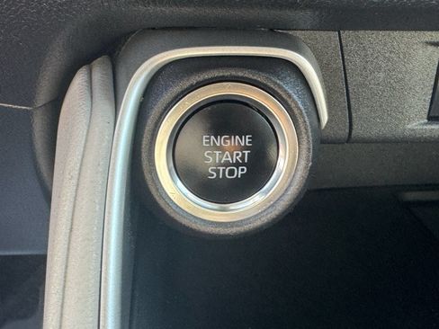 Used 2025 Toyota Grand Highlander AWD image 29