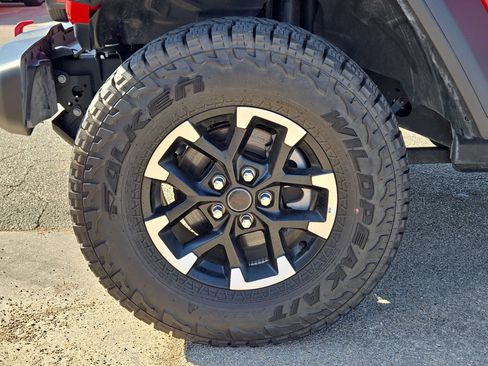 Used 2026 Jeep Gladiator Rubicon AWD/4WD image 11