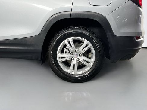 Used 2024 GMC Terrain SLE FWD image 28