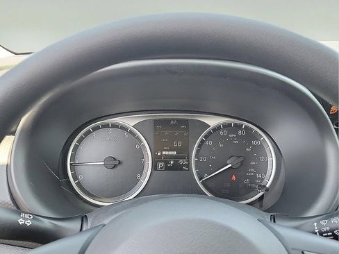 Used 2025 Nissan Kicks Play S FWD image 18