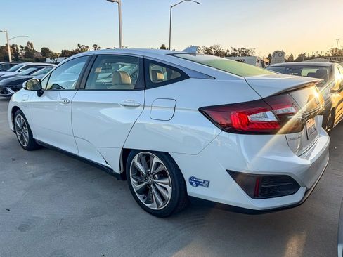 Used 2020 Honda Clarity Plug-In Hybrid image 4