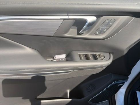 New 2026 Buick Enclave Preferred w/ Power Package AWD/4WD image 17