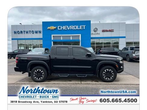 Used 2022 Nissan Frontier PRO-4X w/ Technology Package AWD/4WD image 7