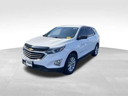 Certified 2019 Chevrolet Equinox LS w/ LS Convenience Package AWD/4WD image 12