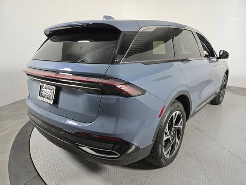 New 2026 Lincoln Nautilus Premier AWD/4WD image 4