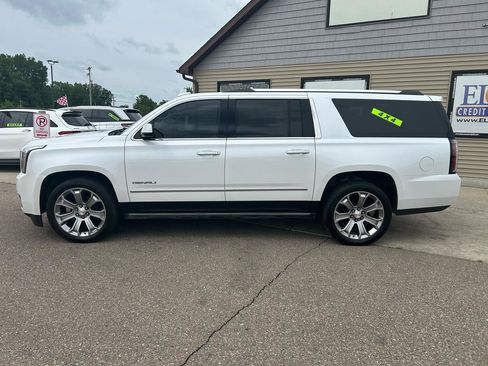 Used 2016 GMC Yukon XL Denali w/ Open Road Package AWD/4WD image 8