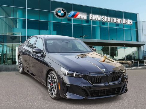 New 2026 BMW 540i xDrive w/ M Sport Package image 3