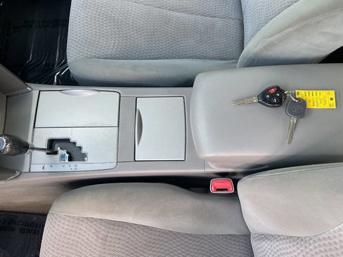 Used 2011 Toyota Camry LE FWD image 21
