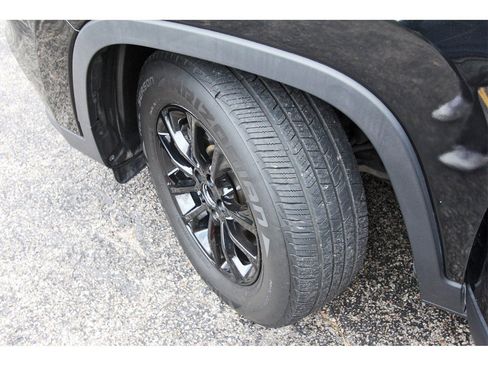 Used 2020 Jeep Cherokee Latitude image 30