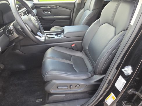 Used 2025 Honda Pilot Touring image 25