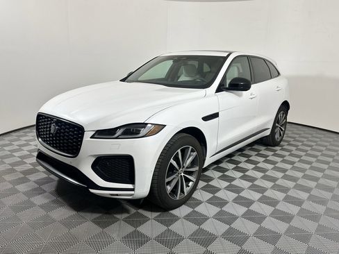 Used 2026 Jaguar F-PACE R-Dynamic S image 1
