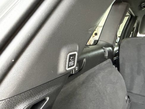 Used 2022 Jeep Grand Cherokee Overland AWD/4WD image 12