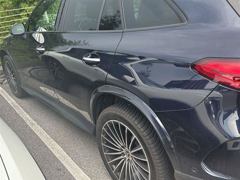 Used 2024 Mercedes-Benz GLC 300 4MATIC image 8