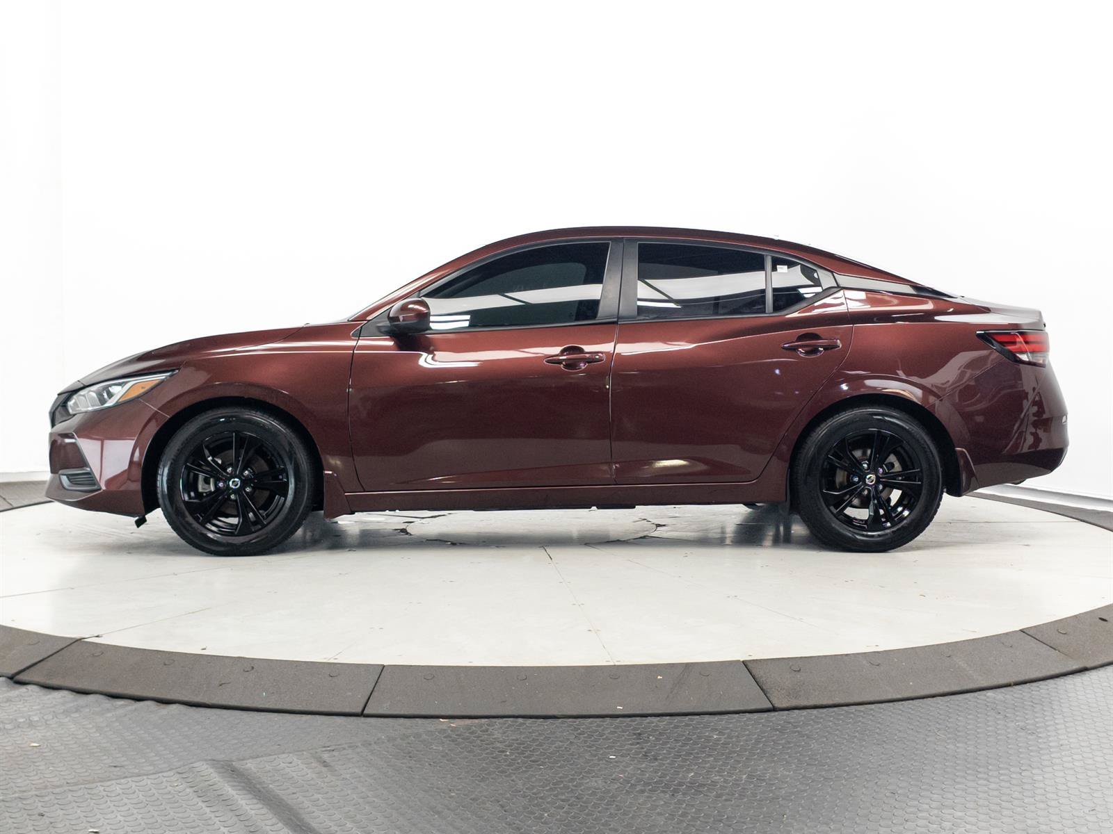 Used 2023 Nissan Sentra SV FWD image 6
