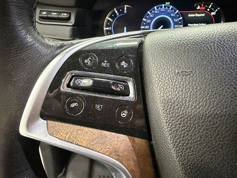 Used 2017 Cadillac Escalade Premium Luxury w/ LPO, Radiant Package AWD/4WD image 9